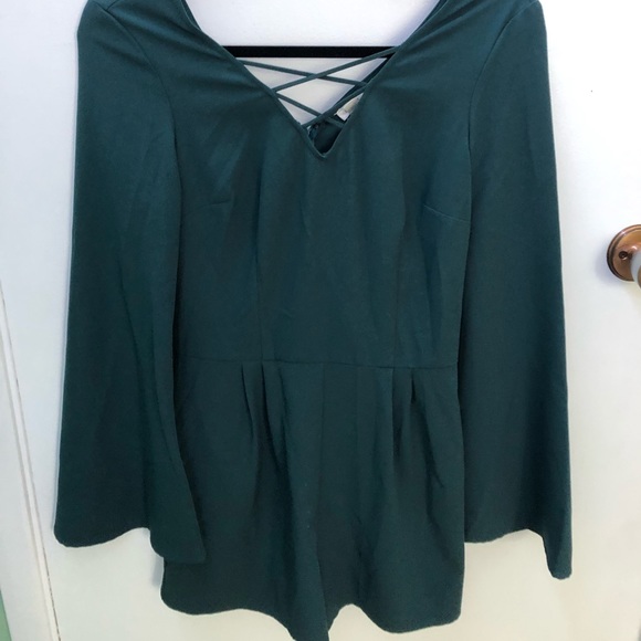 🦋GARAGE ROMPER BELL SLEEVES🦋 - Picture 1 of 2